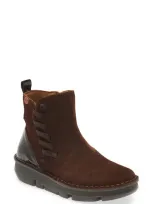 On Foot Zen Boot In Brown