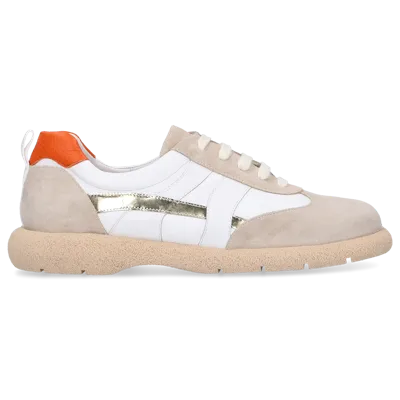 Truman's Low-top Sneakers 9562 In Beige