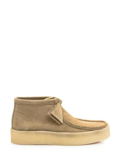 Clarks Wallabeecup Boots In Beige