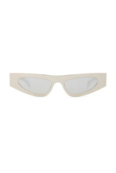 Gucci Oval Sunglasses In Gray