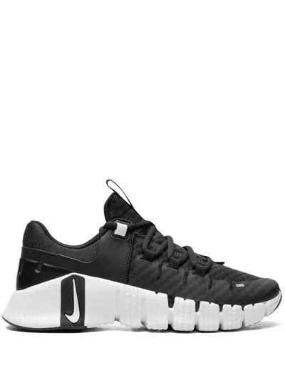 Nike Free Metcon 5 Rubber-trimmed Mesh Sneakers In Black/white