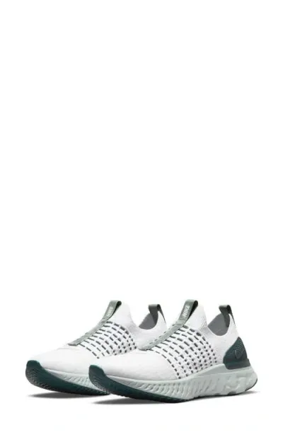 Nike React Phantom Run Flyknit 2 Running Shoe In White/white