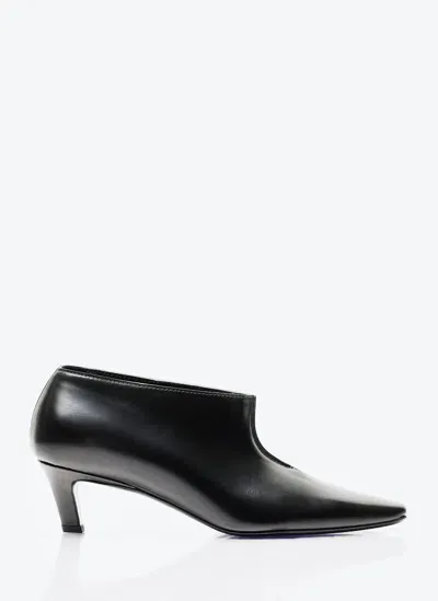 Totême The Wide Shaft Boots In Black