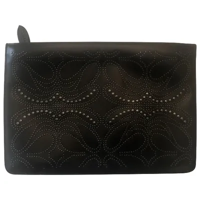 Pre-owned Alaïa Leather Clutch Bag In Black