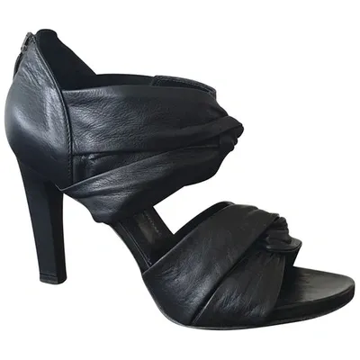 Pre-owned Janet & Janet Leather Sandal In Black