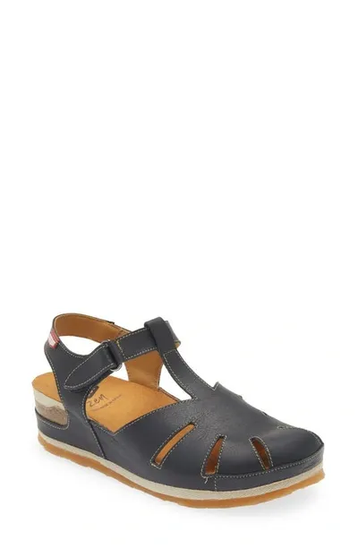 On Foot 202 Sandal In Navy Leather