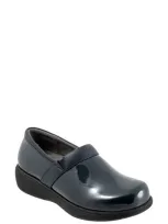 Softwalk Meredith Sport Clog In Navy Patent